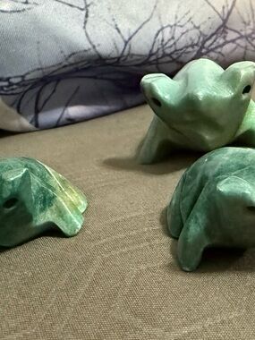 Hand-Carved Green Stone Frog Set - 6 Pieces Aventurine/Jade with bonus mirror